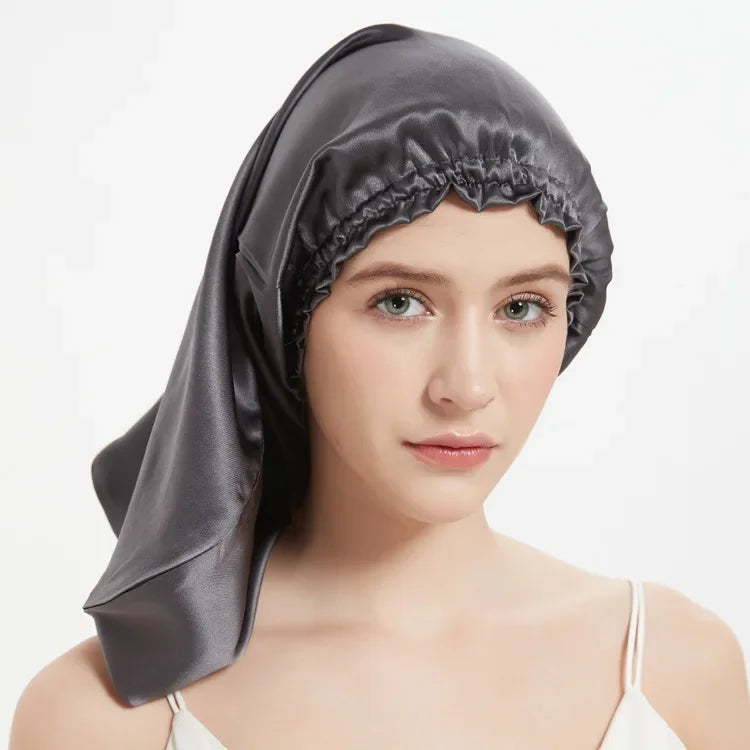 Bonnet de nuit en soie cheveux longs argent