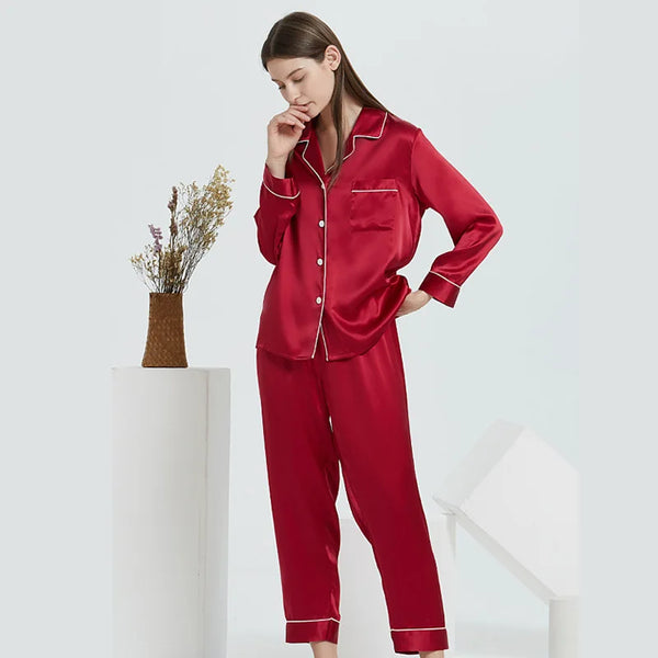 Pyjama en soie rouge