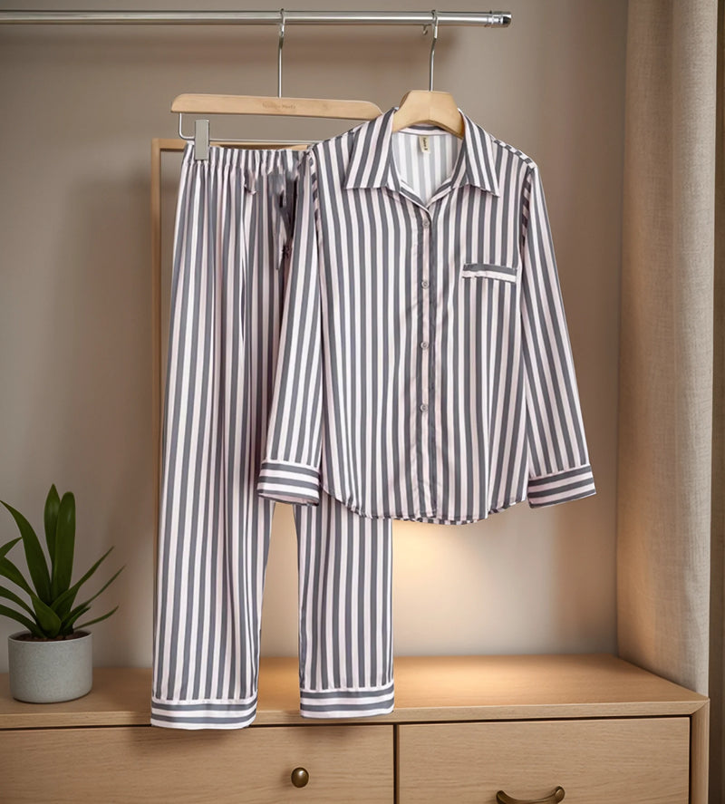 Pyjama satin rayé blanc gris