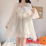 Robe de chambre blanche femme blanche