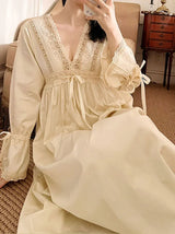 Robe de chambre femme ancienne beige