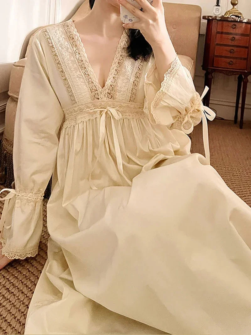 Robe de chambre femme ancienne beige