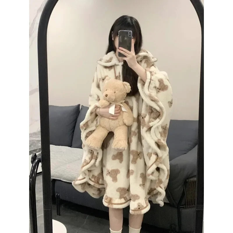 Robe de chambre polaire femme avec capuche beige avec des oursons bruns