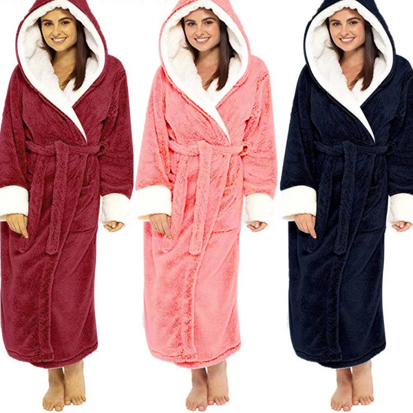 Robes de chambre pilou pilou rouges, roses et bleues
